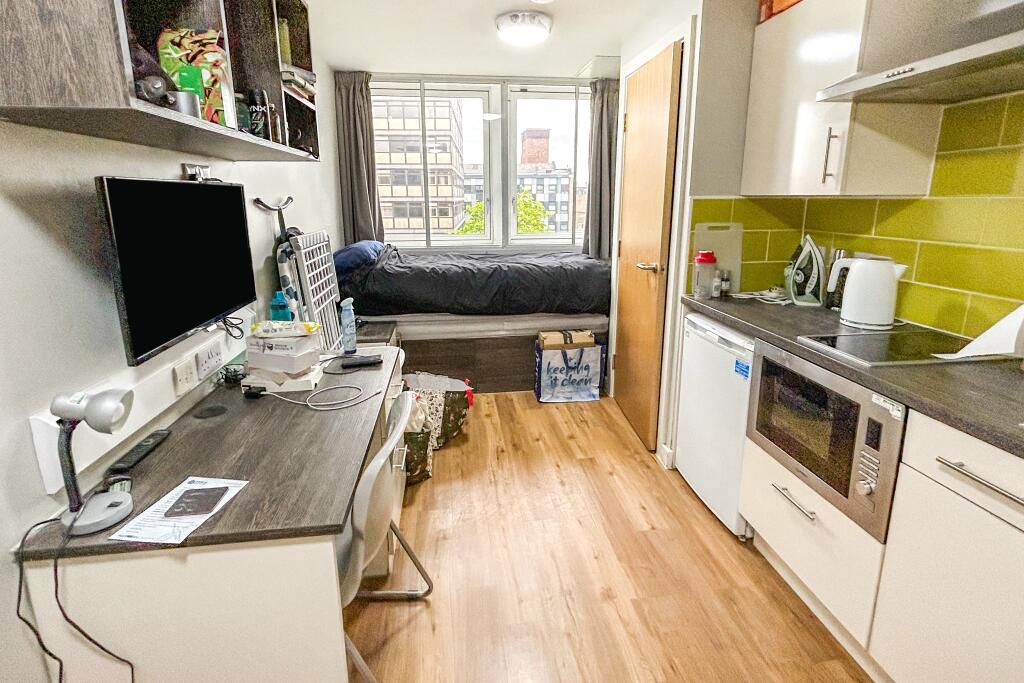 Apartment in Nottingham, Hockley, The Meadows - View 2