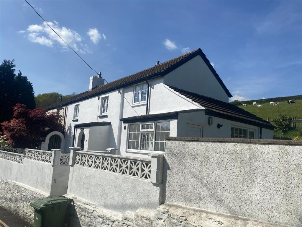 White Hart Cottages, Machen, Caerphilly - View 2