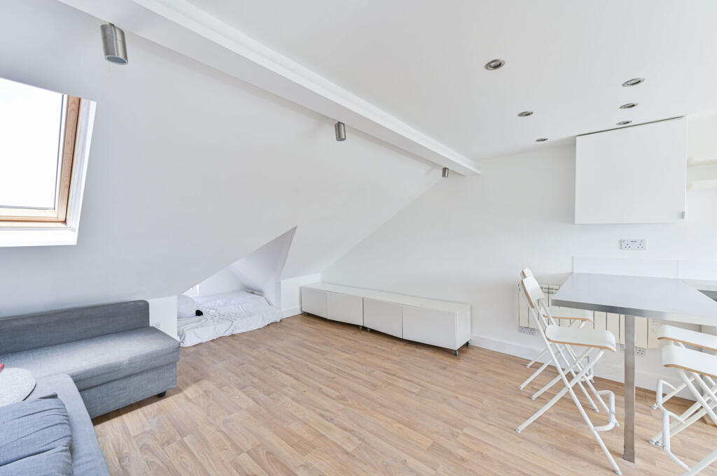 Apartment in London - View 4