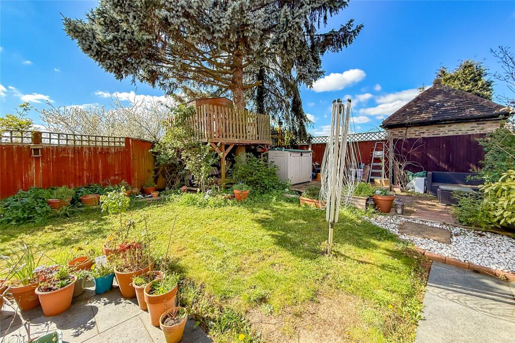 Additional image 26 of Magnolia Close, Park Street, St. Albans, Hertfordshire, AL2