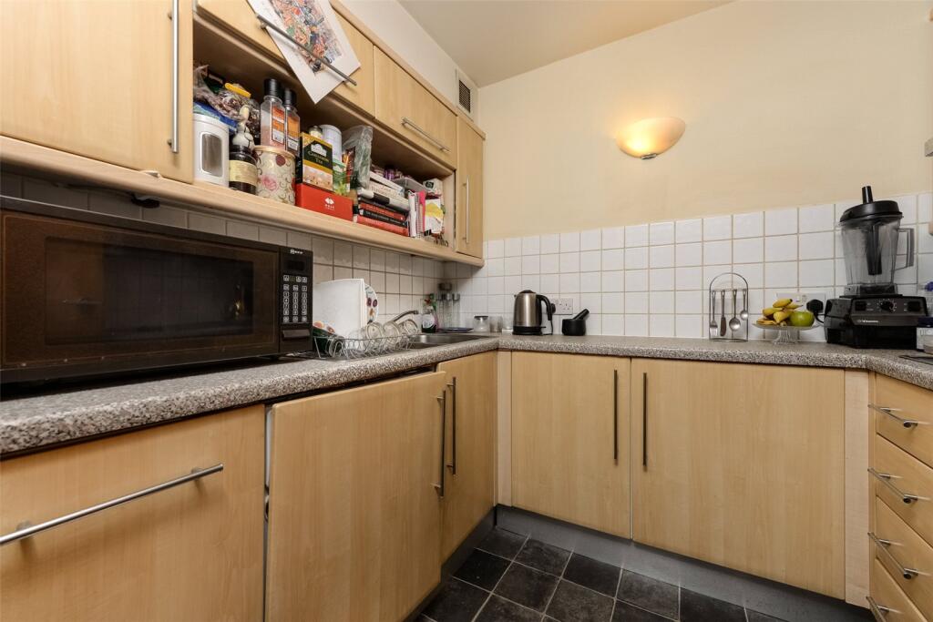 Apartment in London - View 3