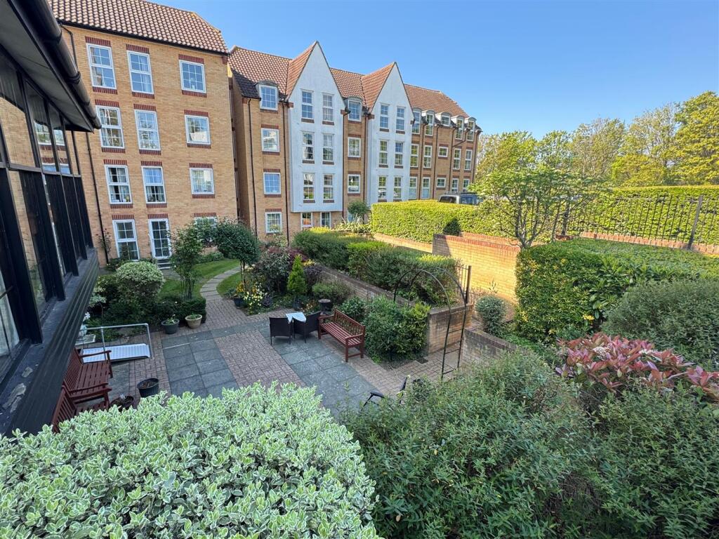 Main image of property: Bellingham Lane, Rayleigh