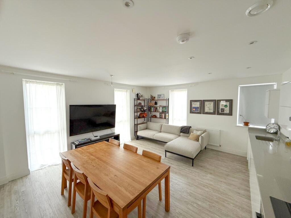 Main image of property: Baynhams Drive, Wolvercote, OX2