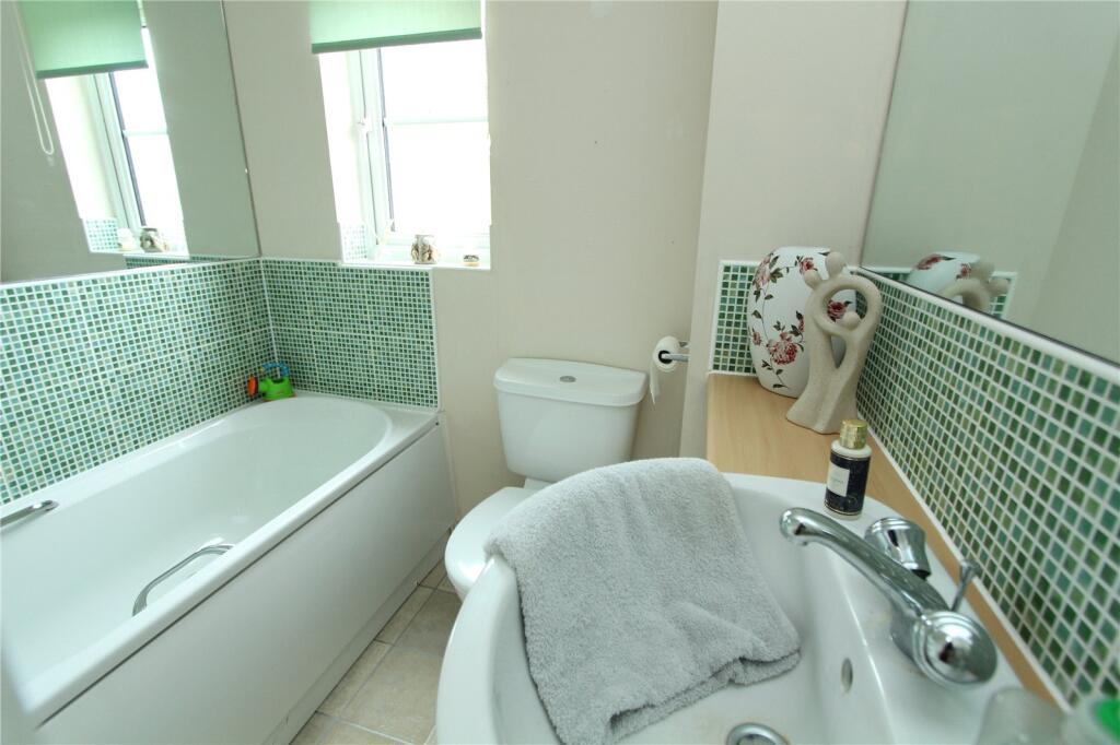 House in Portsmouth - View 5