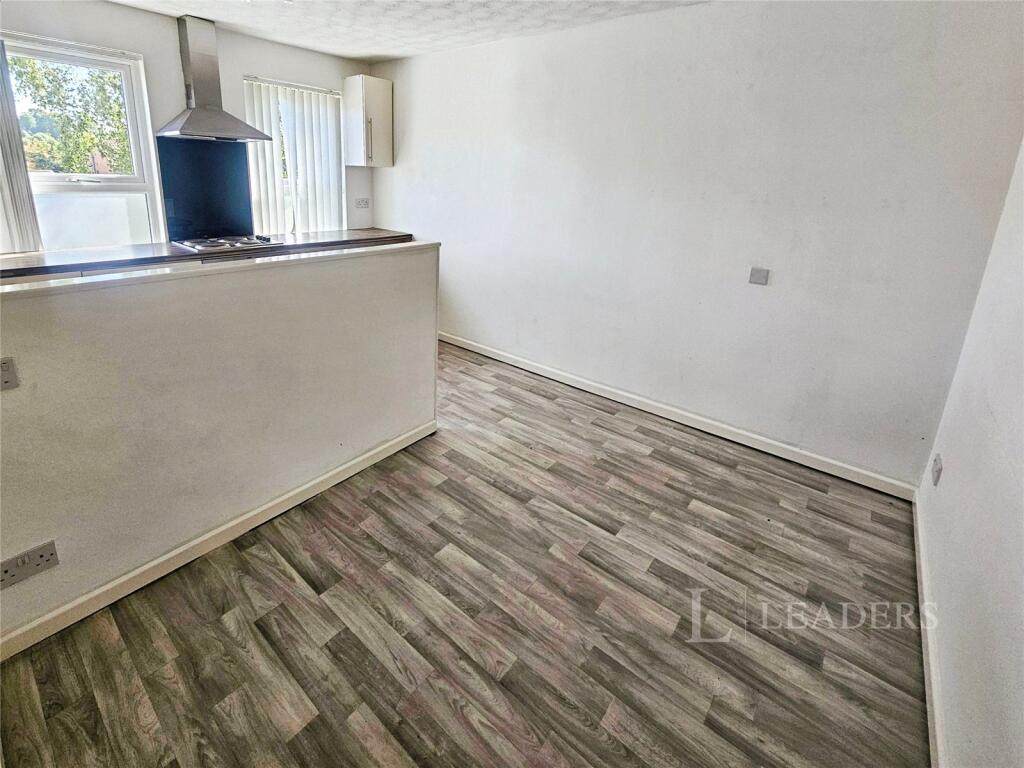 Cotswold Court, Beeston, Nottingham photo 4