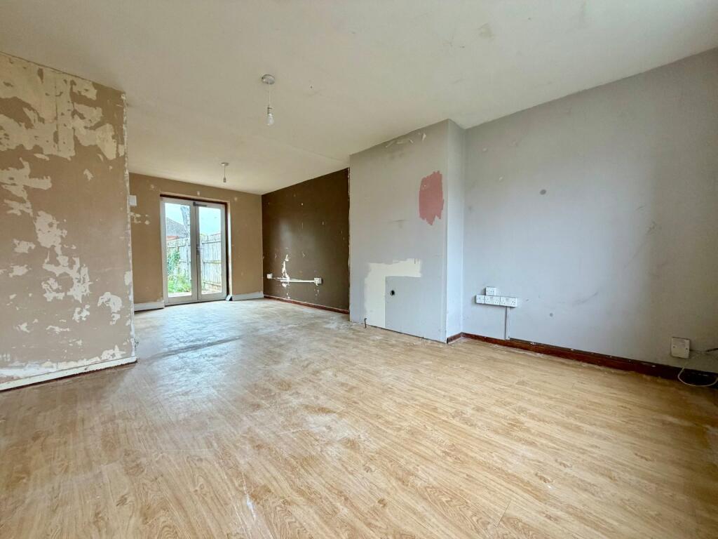 House in Gloucester - View 2