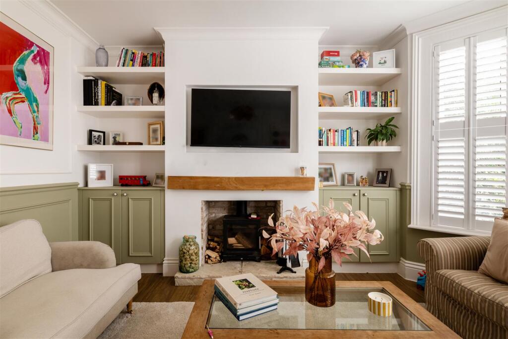 House in Redhill, Earlswood - View 5