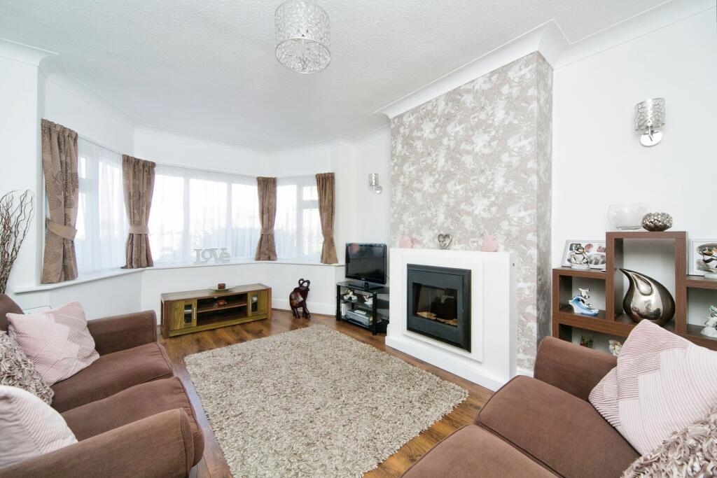 Queens Road, Old Colwyn, Colwyn Bay, Conwy, LL29 photo 3