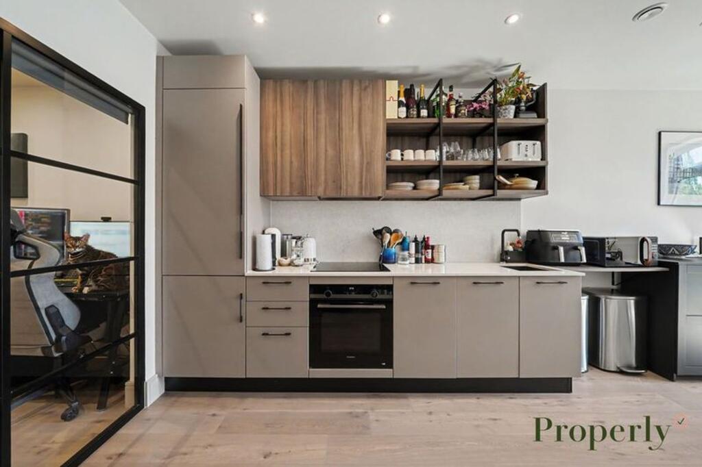Apartment in London, Stockwell Park, Stockwell - View 3