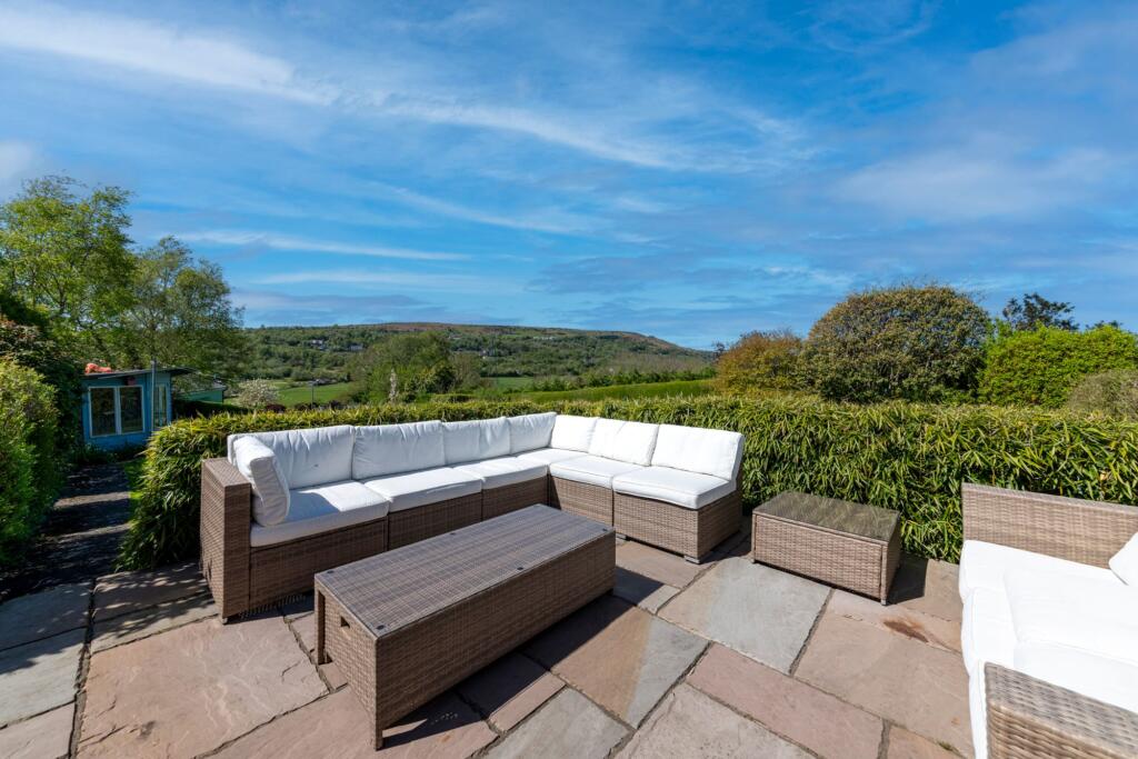 Smelt Road, Coedpoeth, LL11 photo 4