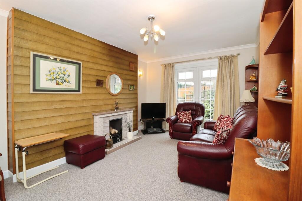 Elm Street, Hollingwood, CHESTERFIELD photo 5