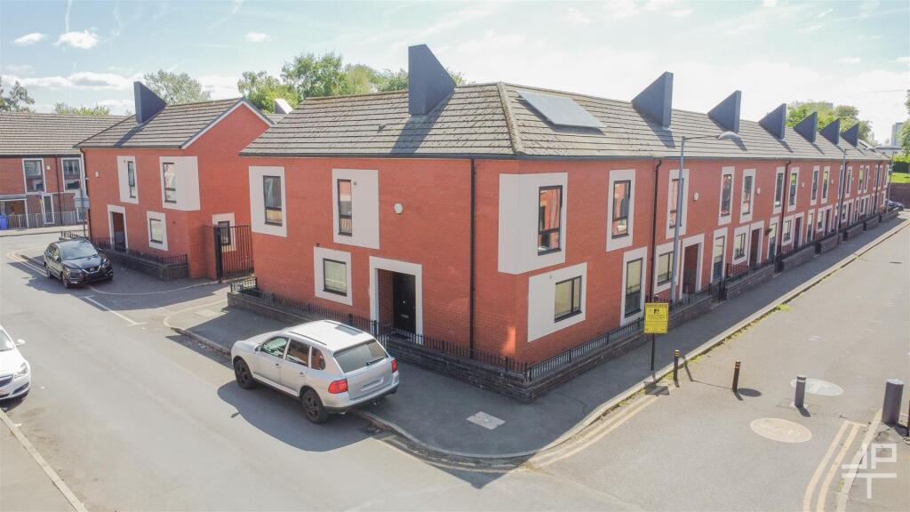 Main image of property: Field Street, Salford, Manchester, M6 5EY