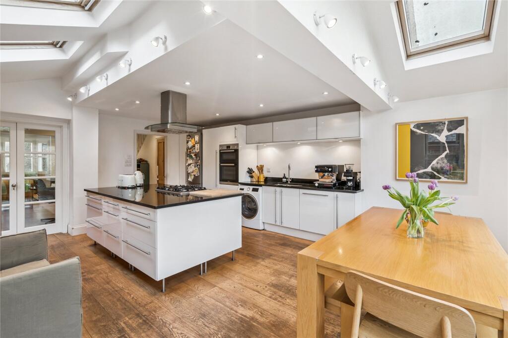 Main image of property: Latimer Road, Oxford, OX3