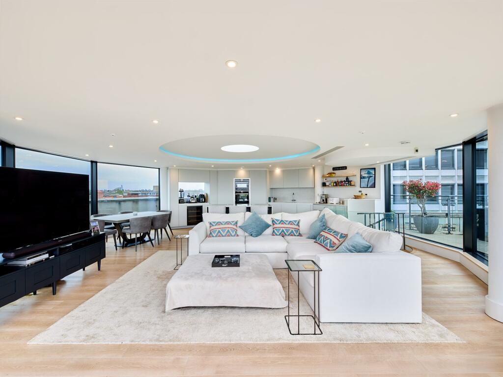 Main image of property: Brewhouse Lane, Castle Court, SW15