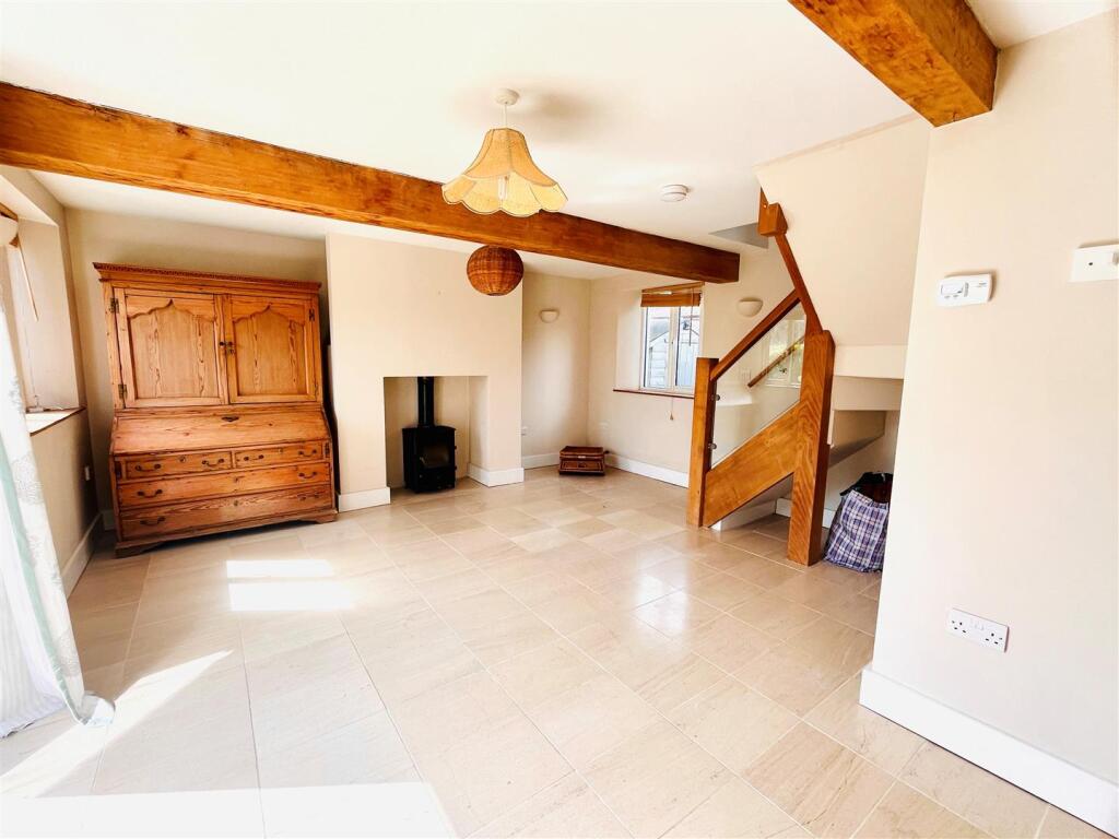 Chestnut Cottage, Backlands Farm, The Street, Charmouth, Bridport photo 3