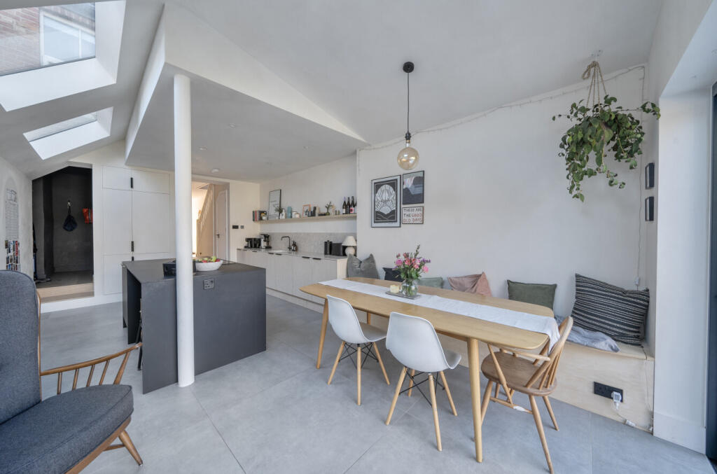 Main image of property: Hendred Street, Oxford