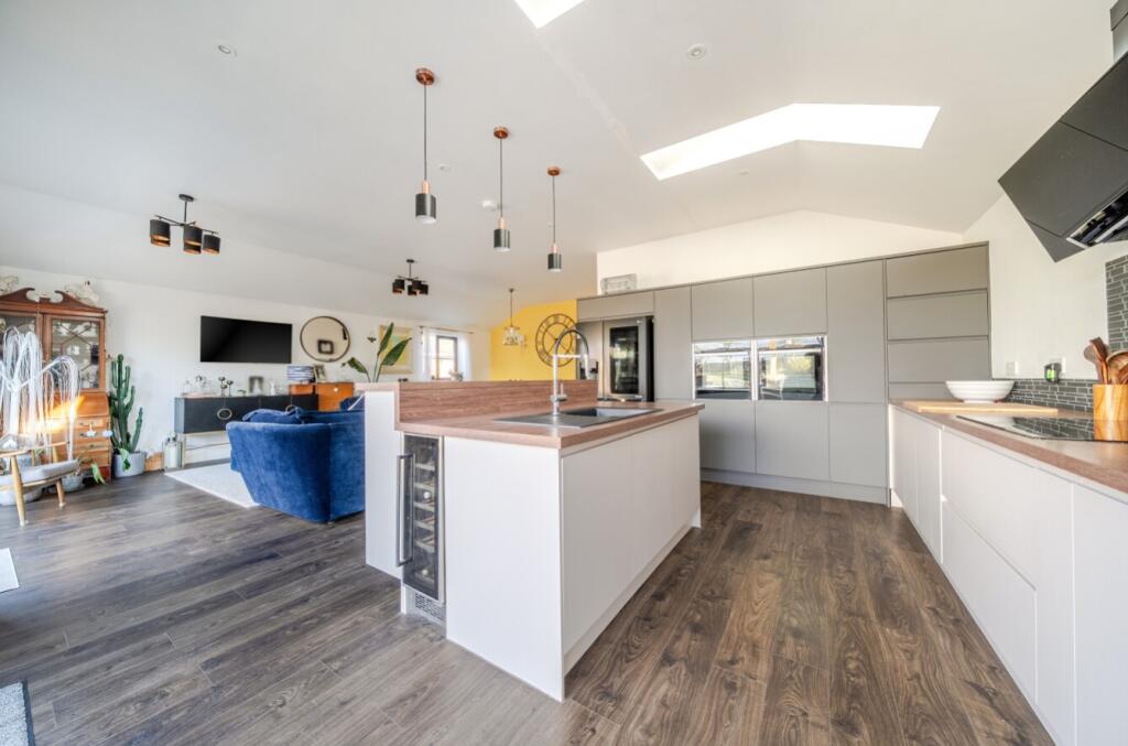 House in North Kesteven, Martin - View 3
