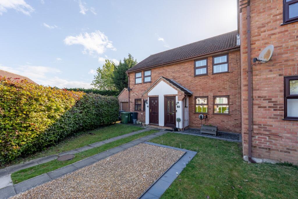 3-bed terraced on Field Close, Alconbury, Huntingdon, Cambridgeshire, PE28 4EL, £270,000