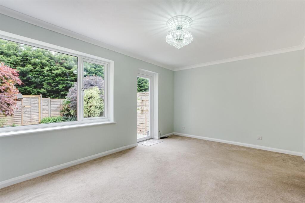 House in Tonbridge - More