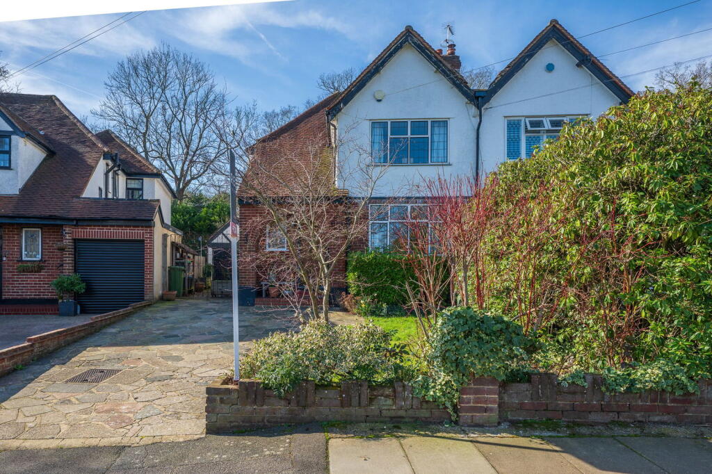 Main image of property: Great Thrift, Petts Wood BR5