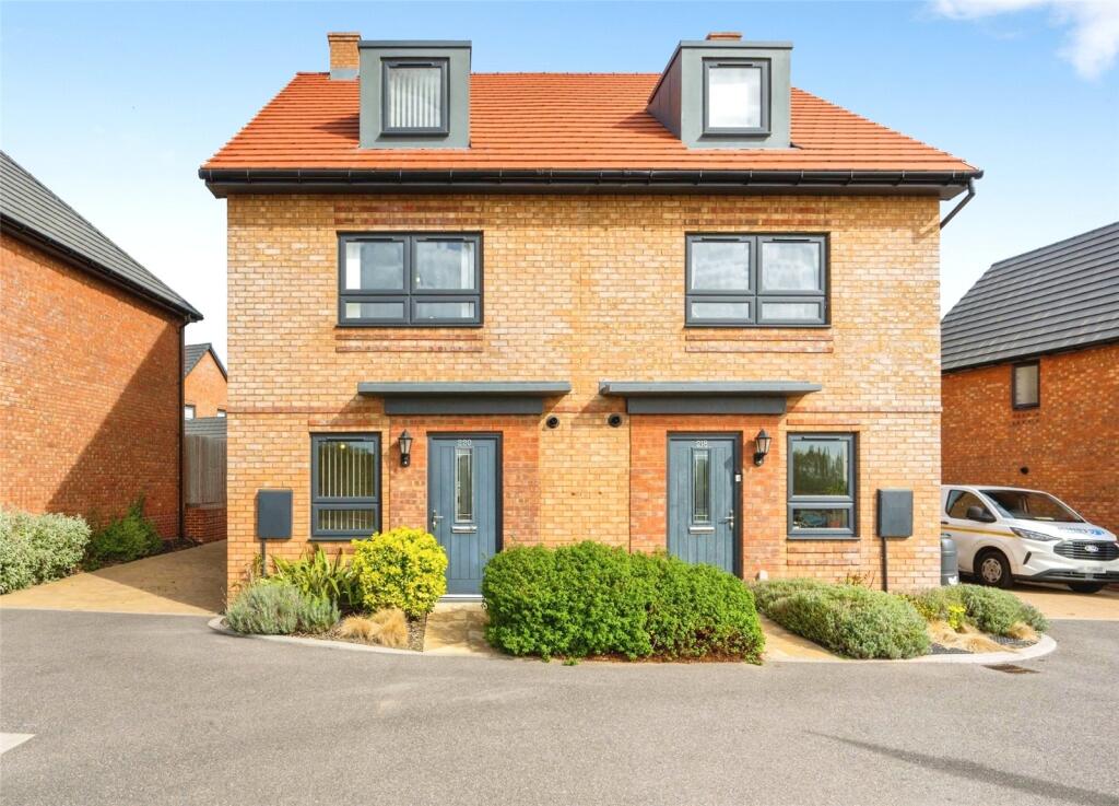 Main image of property: Briggington Way, Leighton Buzzard, Bedfordshire, LU7