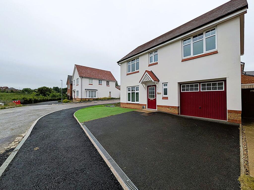Main image of property: 8 Bank Mill Close, Oldham, OL9 9GF