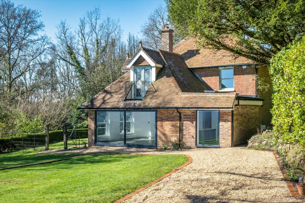 House in Chichester, Fernhurst - View 3