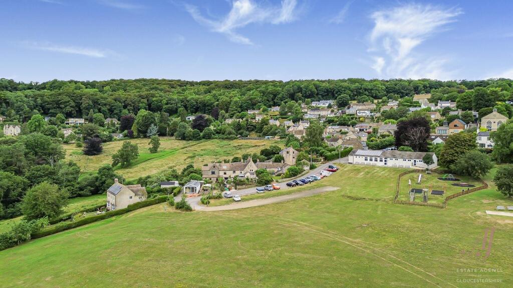 4-bed house on Chapelfields, Randwick, Stroud, £545,000