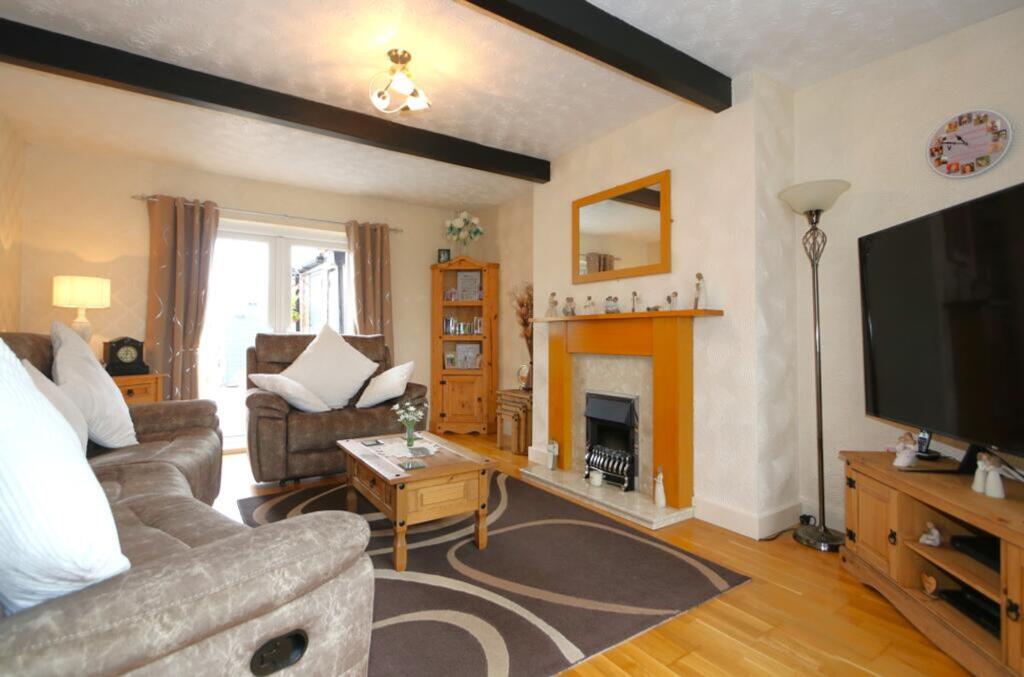 House in Leicester - More