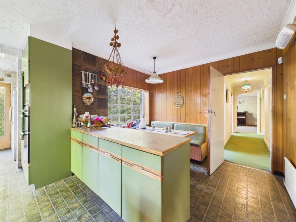 House in Bromley - View 5