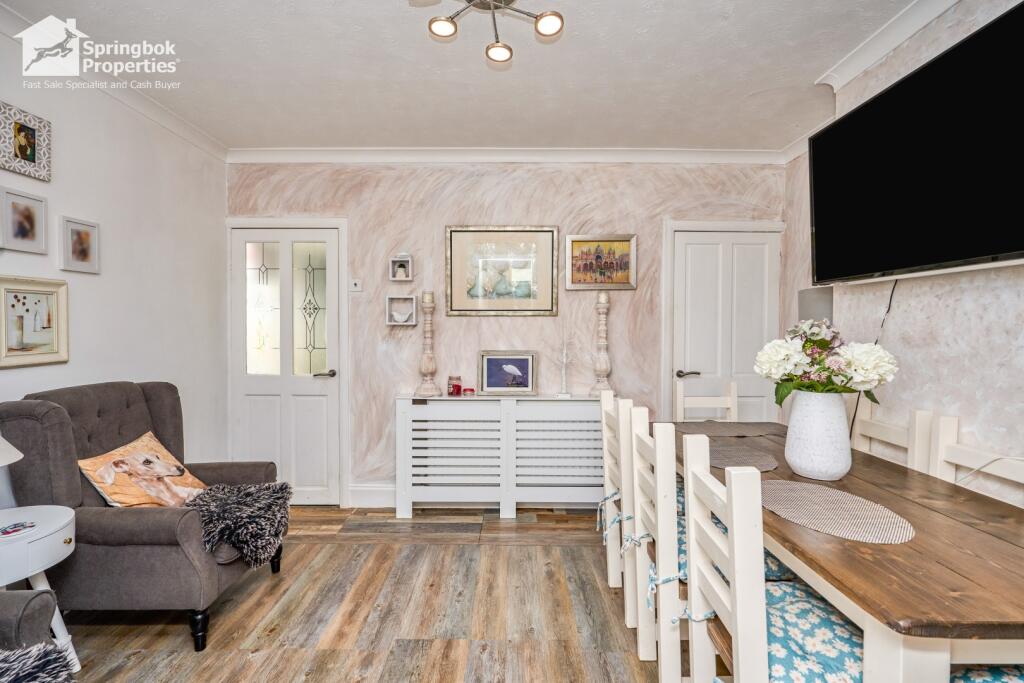 Harding Road, Oakfield, Ryde, Isle of Wight - More