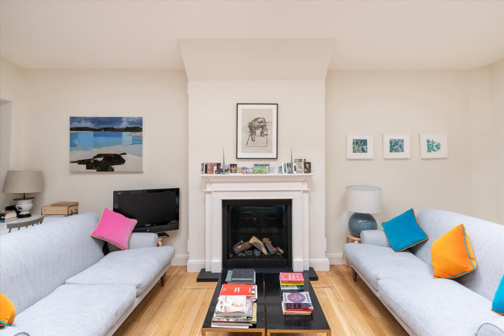 House in London - View 5