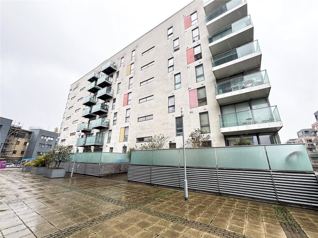 Main image of property: Abbott's Wharf, 93 Stainsby Road, London, E14