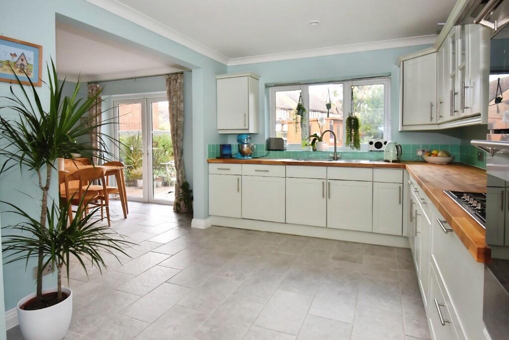 Brigantine Road, Warsash SO31 photo 4