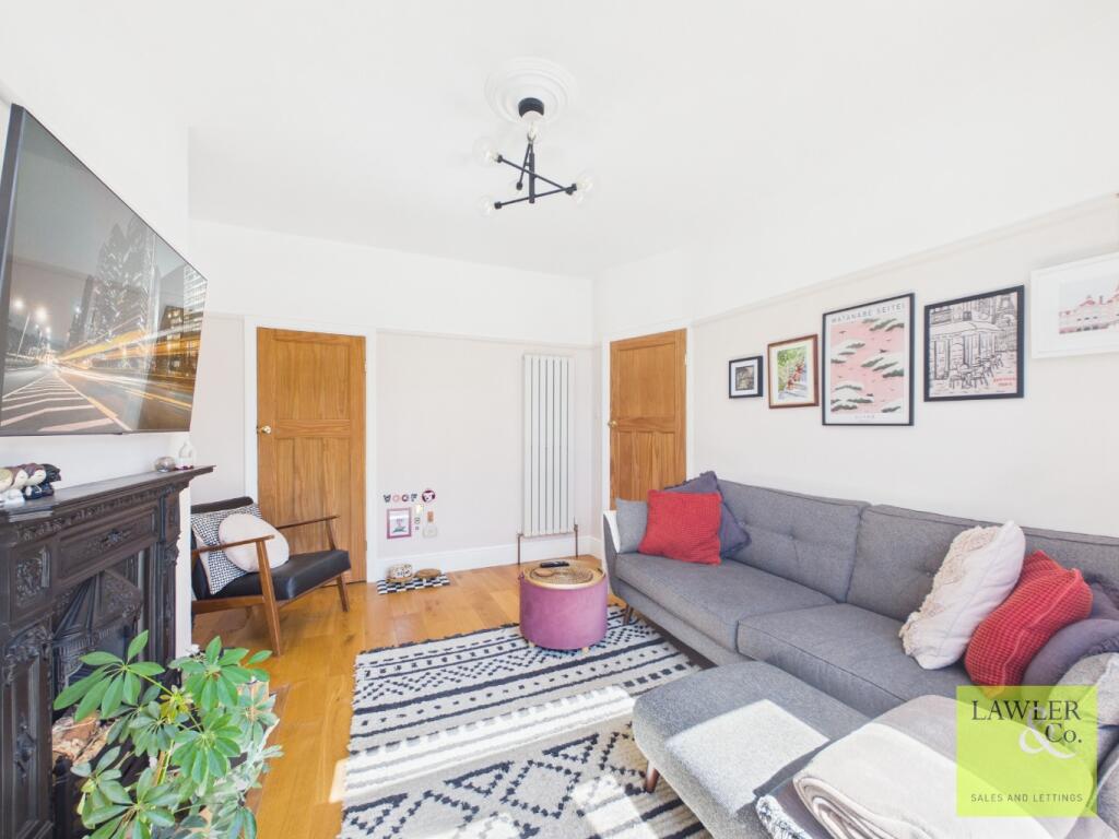Chiltern Drive, Stockport, Cheshire, SK2 7BE photo 4