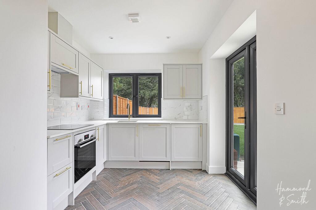 House in Uttlesford, Great Dunmow - View 2