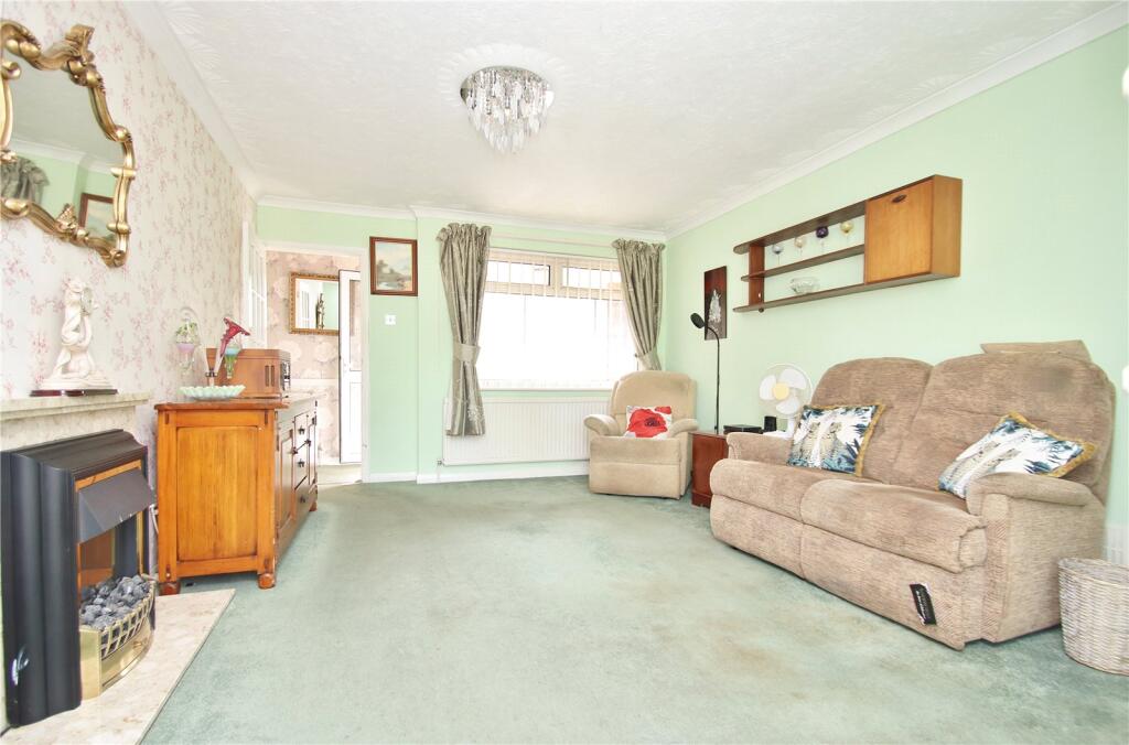 Lake Road, Verwood, Dorset, BH31 photo 4