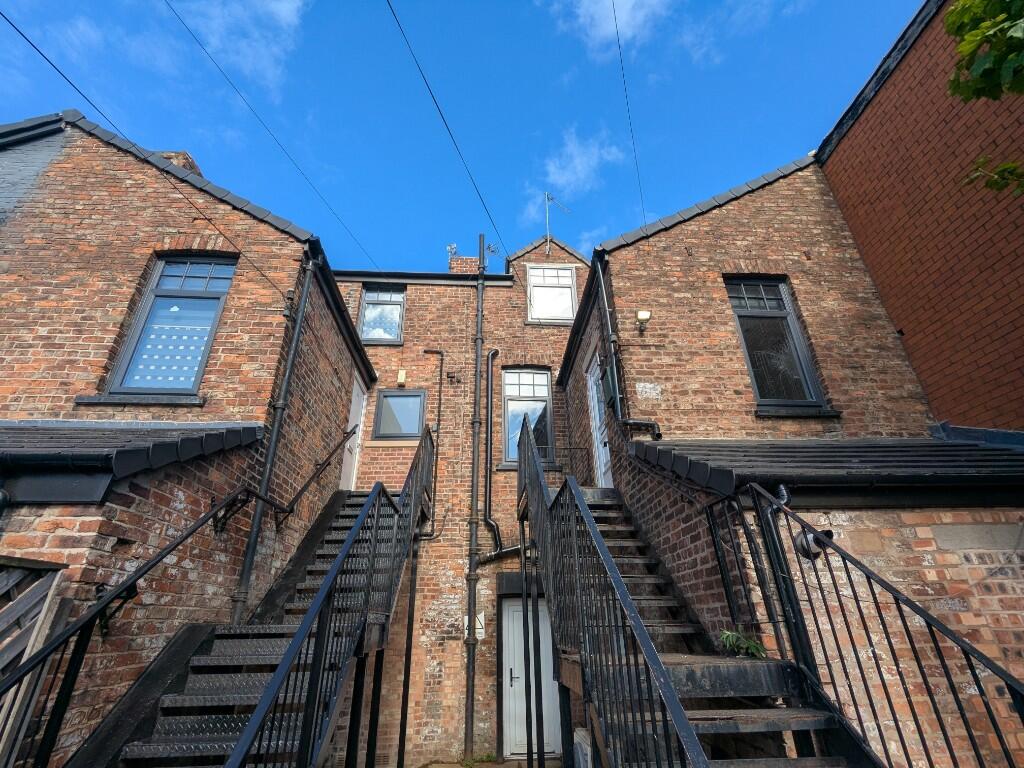 Main image of property: Cross Street, Sale, Greater Manchester, M33