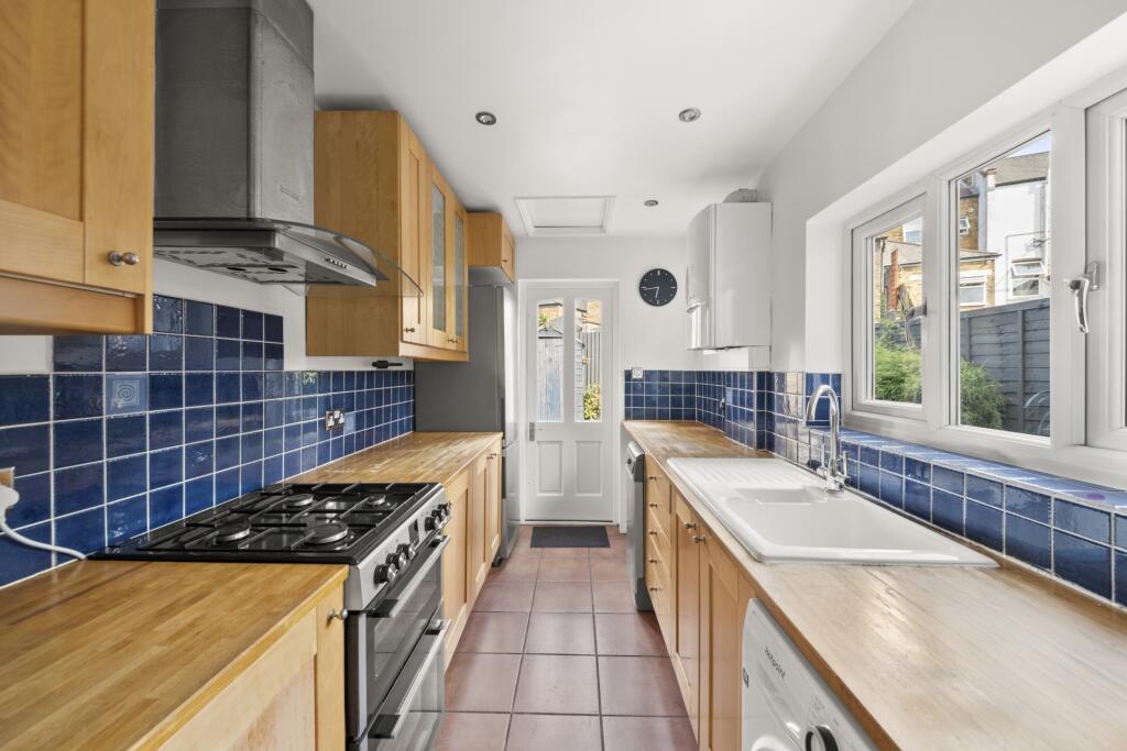 House in London - View 5