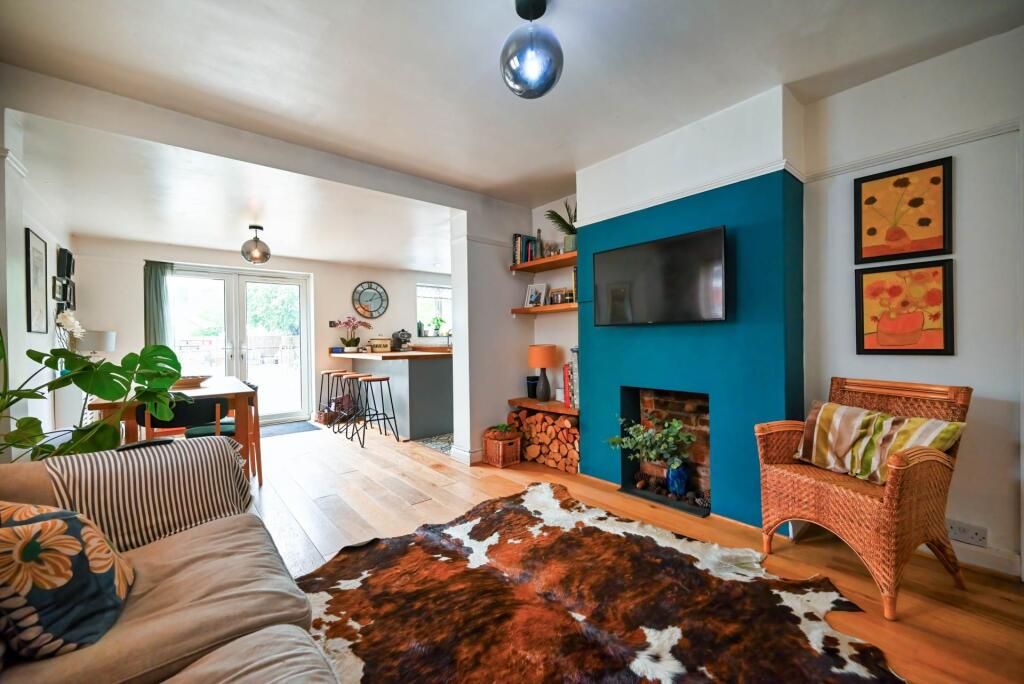 House in Reading, Caversham Heights - More