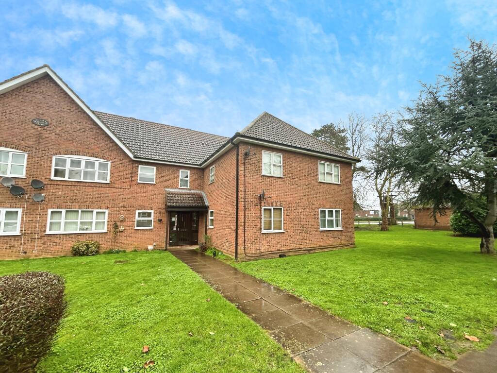 Main image of property: Russet Close, Bedford, MK43