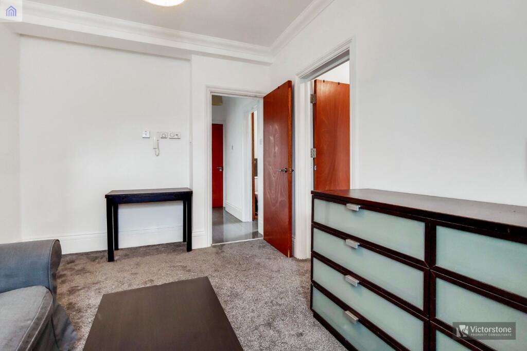 Apartment in London, St. George in the East, Whitechapel - View 3