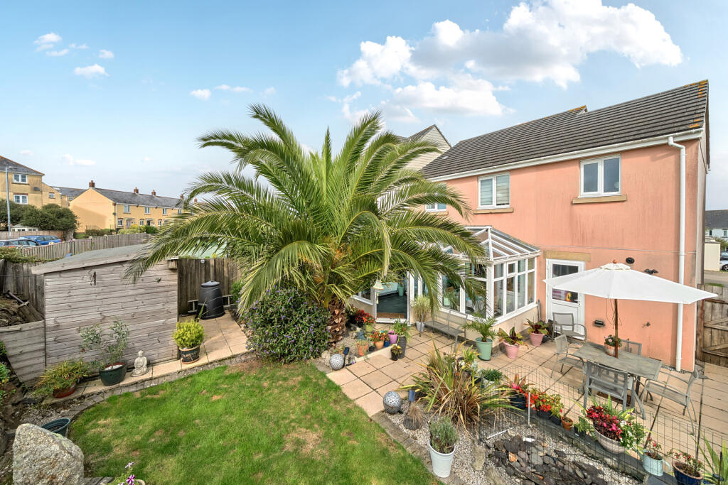 House in Helston, Cornwall - View 4