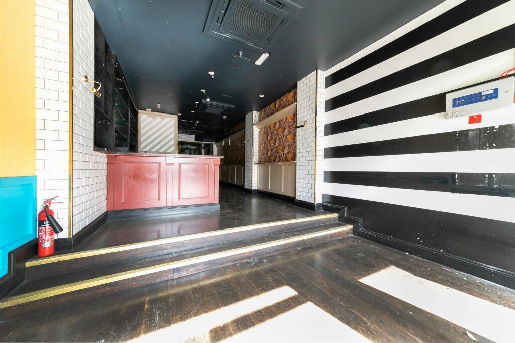 43 Essex Road -5.jpg