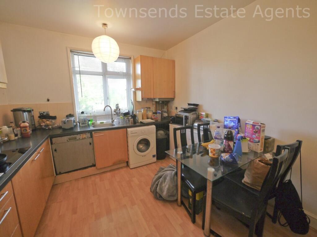 Apartment in Harrow - View 3
