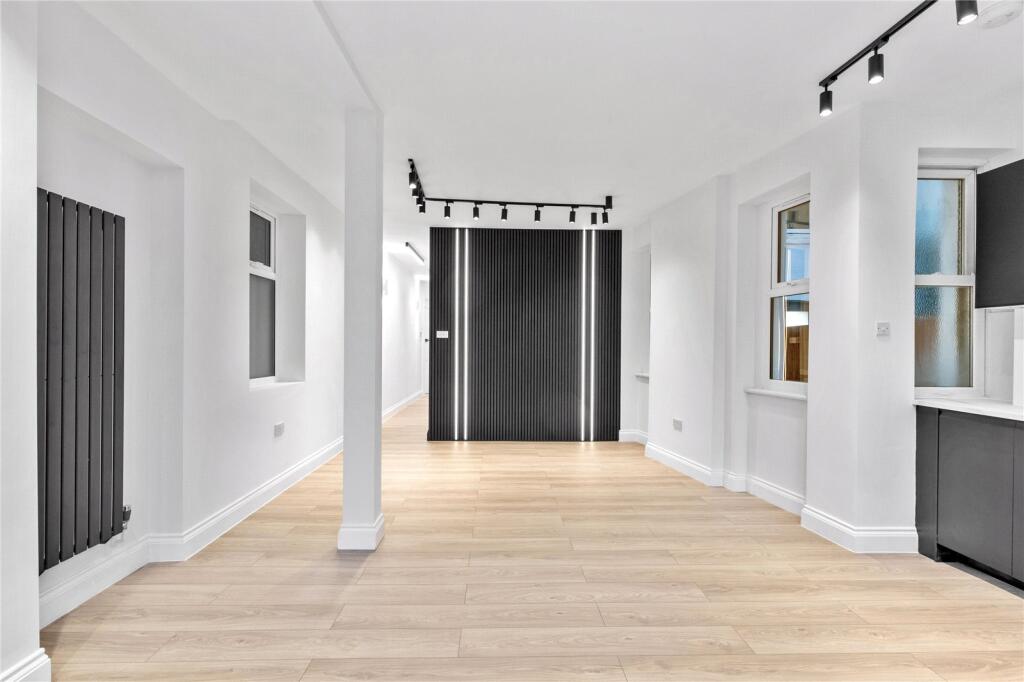 Abbotsford Avenue, London, N15 photo 3