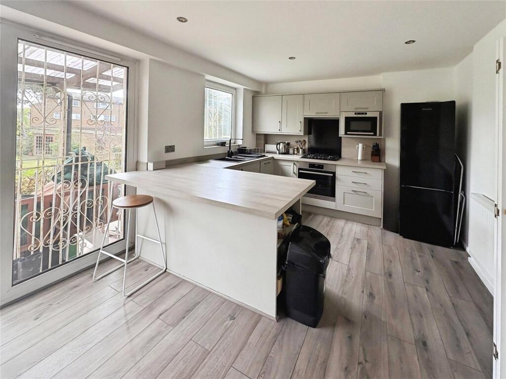 Bexley Road, London, Eltham, SE9 photo 2