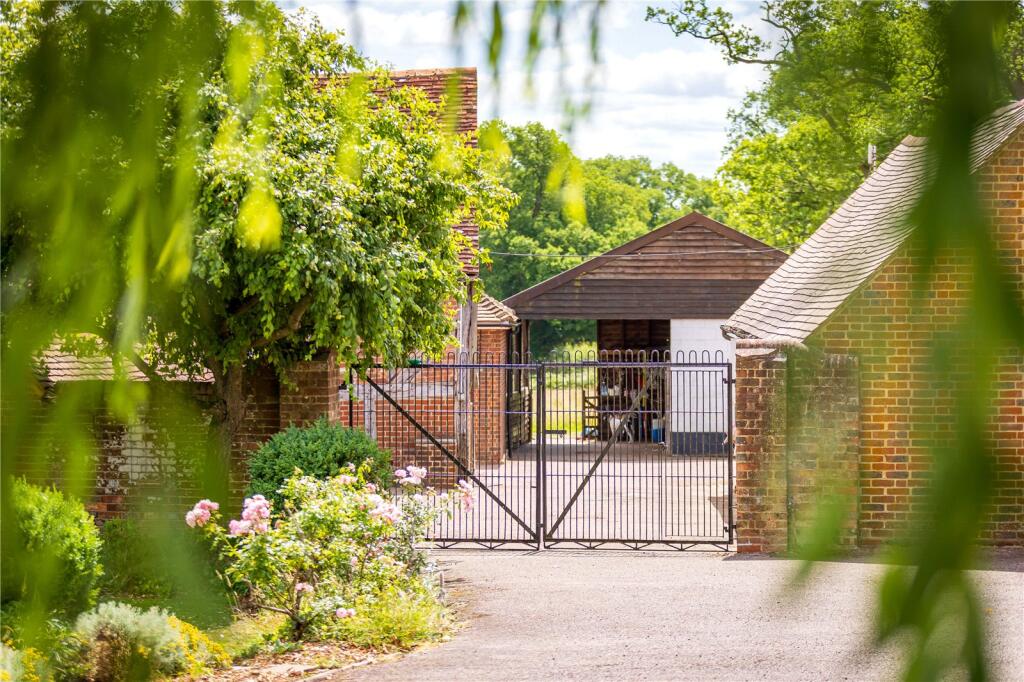 House in Horsham, Rudgwick - View 3