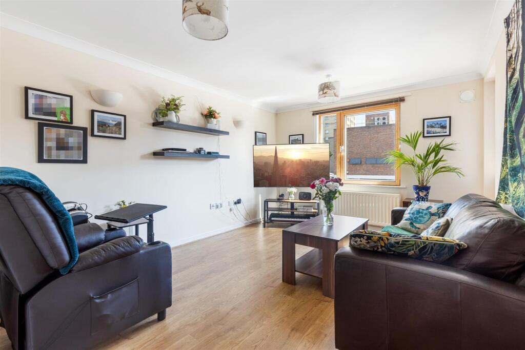 Apartment in London - View 3