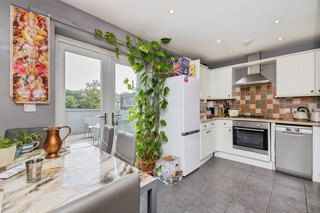 House in Torquay, Torbay - View 3